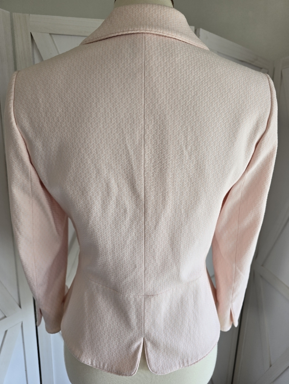 Vintage Tahari Arthur S Levine Women's Blazer in Pale Pink - Picture 8 of 11